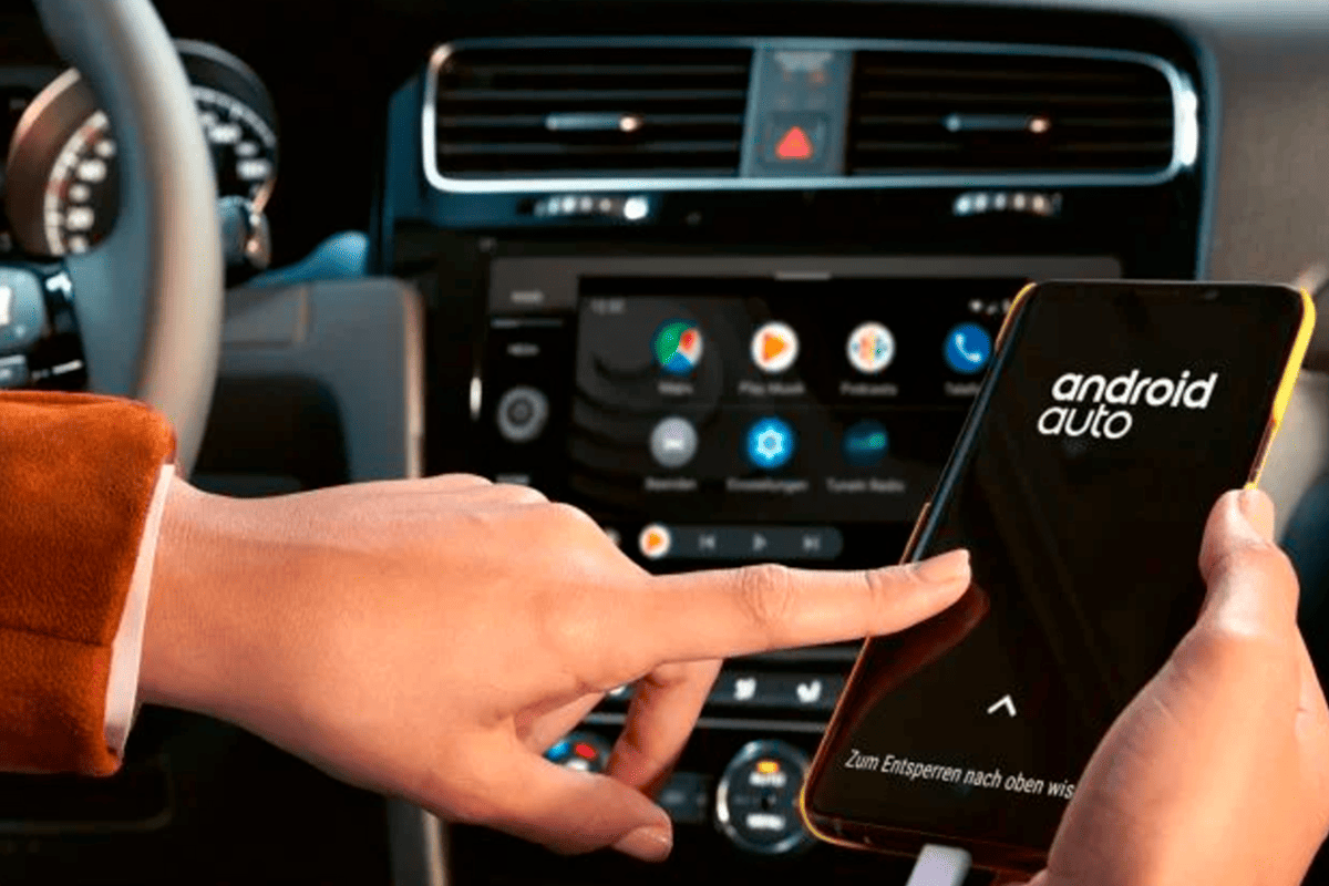 ACESSÓRIOS AUTOMOTIVOS CONECTADOS A SMARTPHONES